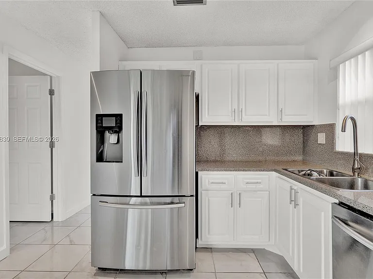 12704 SW 71st Ter — Photo 15