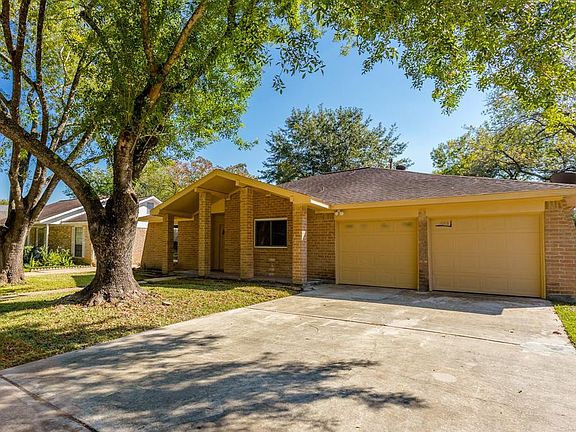 3rd image of 2323 Fairgreen Dr
