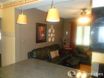 Sitting Room/Dining Room