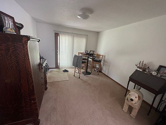 5th image of 1409 Roberta Dr