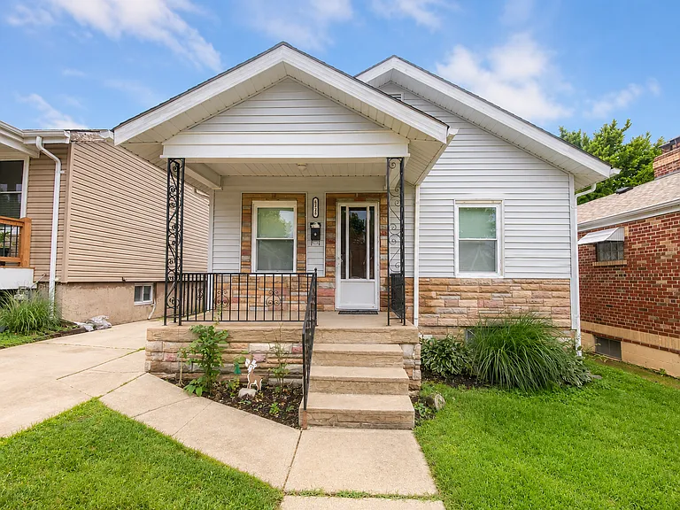 6248 Odell St — Photo 1