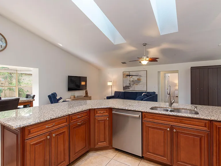 1741 Grantham Dr — Photo 11