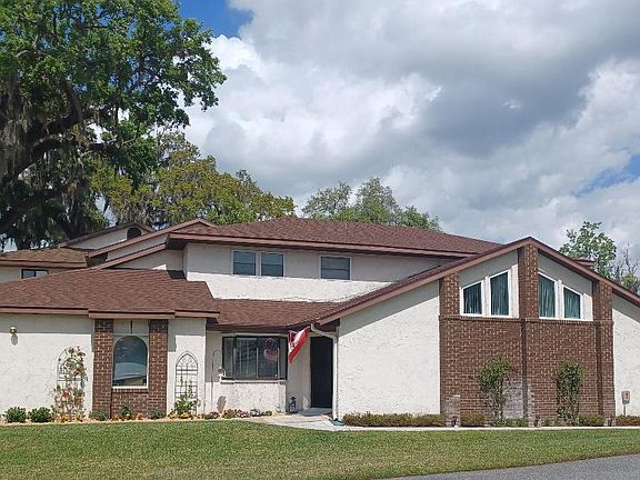 3rd image of 806 Palm Harbor Ct