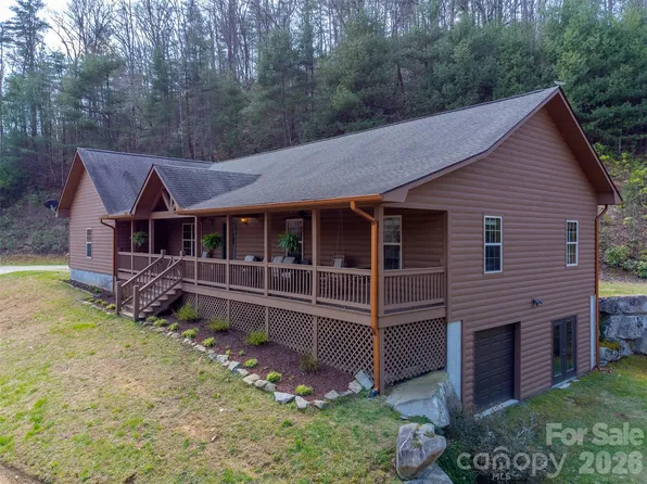 1960 Atoah Rd, Robbinsville, NC 28771