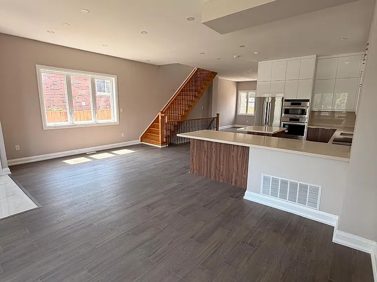 450 Midland Ave — Photo 5