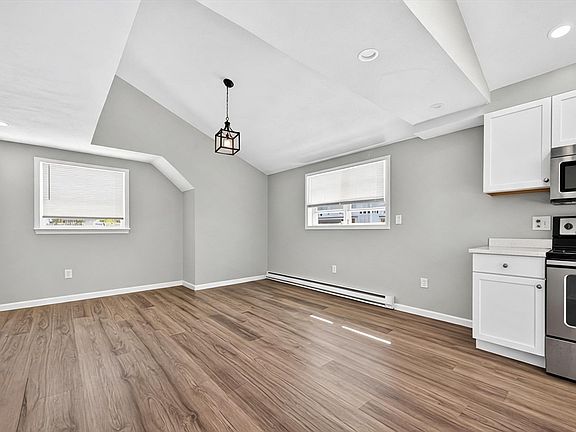 2nd image of 394 Rantoul St APT 3