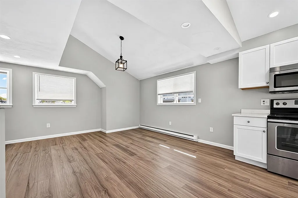 Building Photo - 394 Rantoul St #3
