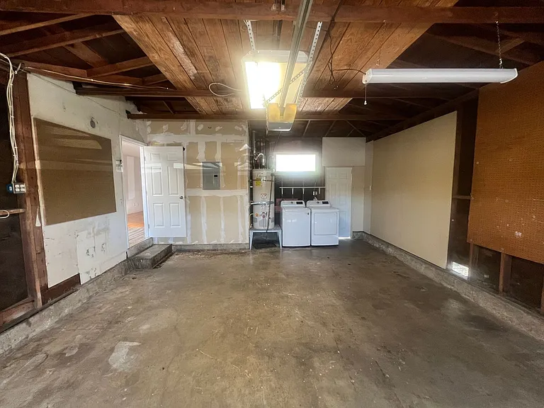 880 San Mateo Ct — Photo 12