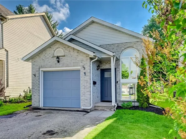 15 Michelle Ct, Kitchener, ON N2N 3K8