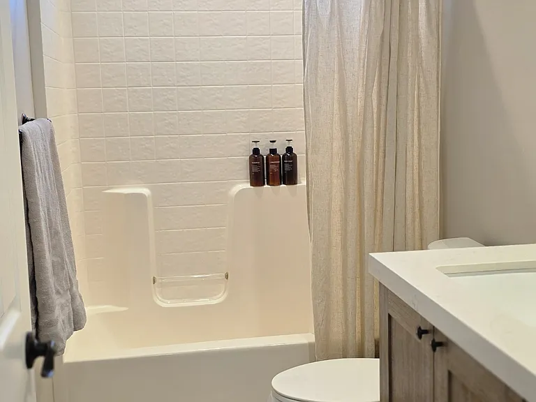 8160 Palomar Ave — Photo 13