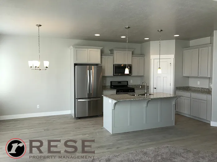 903 W Skyraider Ln — Photo 4