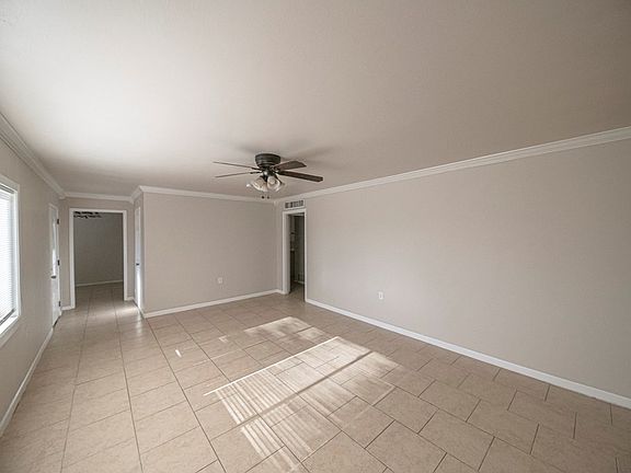 5th image of 2112 N Sam Houston Ave