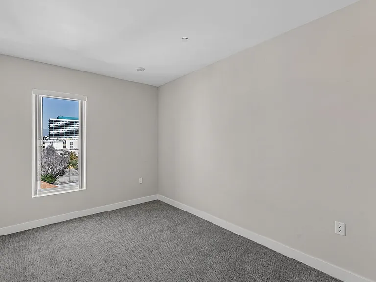 825 Coronado-Building — Photo 100