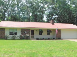 1445 Arcadia Cir, Tupelo, MS 38804