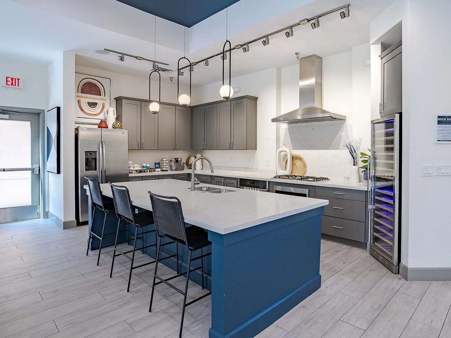 Enchanted Springs Apartments — Photo 1