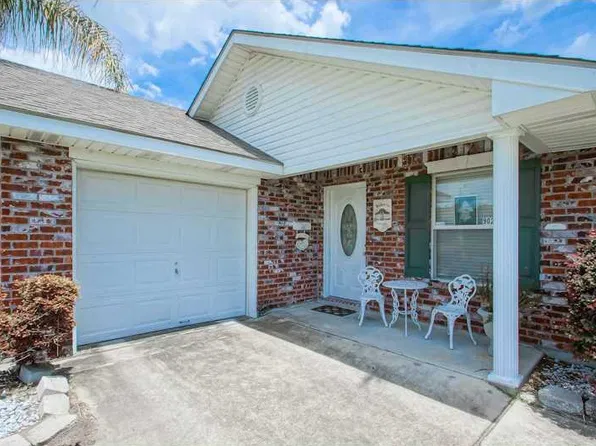 9021 Highway 23 St, Belle Chasse, LA 70037