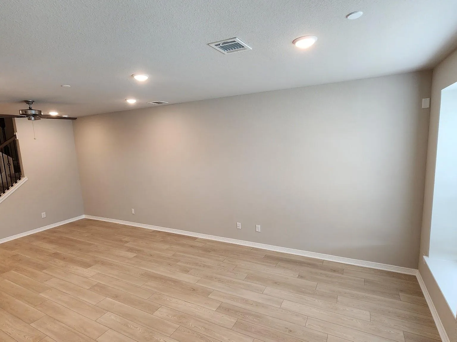 3 bed, 2.5 bath, 1745 sqft, $2,450 — Photo 4