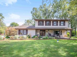 16060 Baywood Ln, Granger, IN 46530