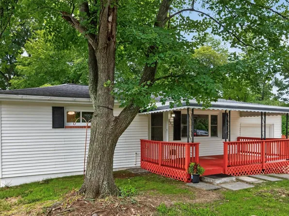 251 9th St, Pasadena, MD 21122