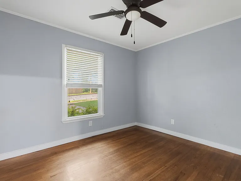 1520 E Hankerson St — Photo 6