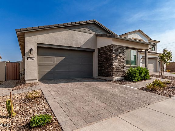 3rd image of 1552 E LODGEPOLE Drive