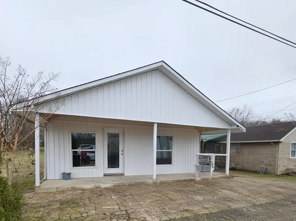 206 Carroll Ave SE, Russellville, AL 35653