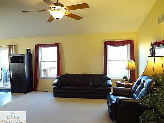 3rd image of 3700 Donamere Dr