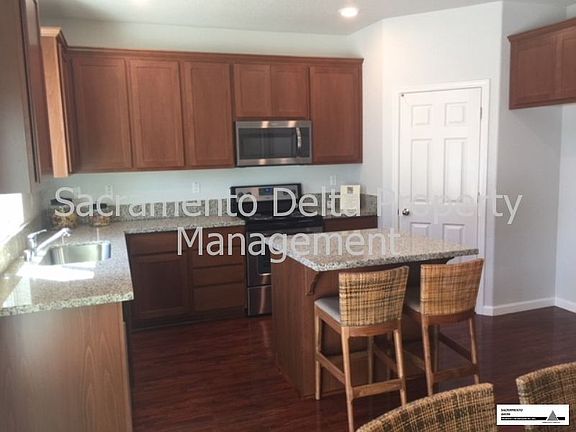 3rd image of 8137 Emmy Willow Ln