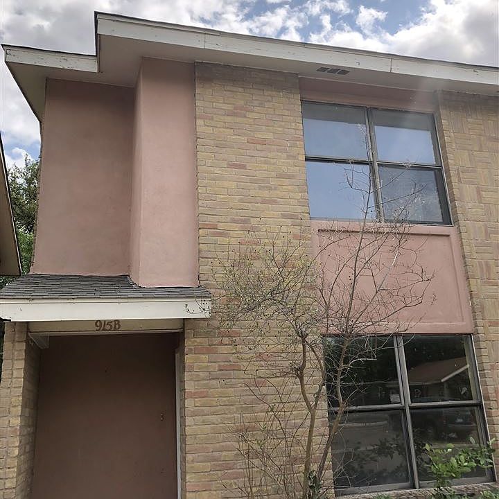 1st image of 915 Castle Heights Dr