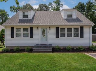 80 E 24th St, Huntington Station, NY 11746