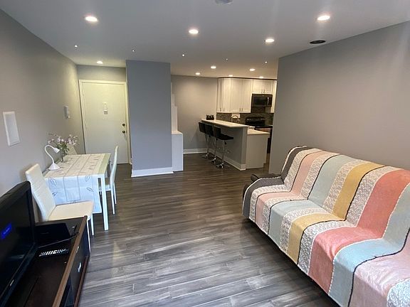 4th image of 795 Grove Dr #2046