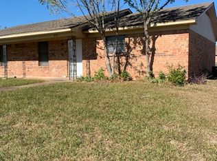 304 Chama Dr, Hewitt, TX 76643