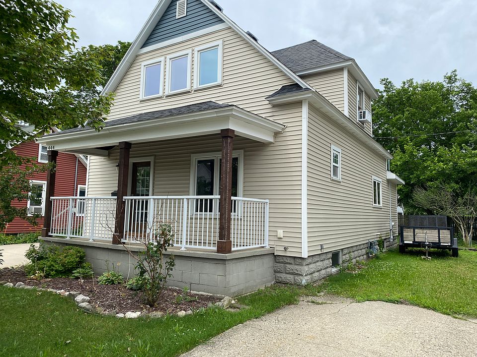 1st image of 444 College Ave