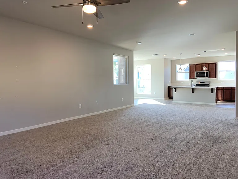 535 Gloria May Ln — Photo 7