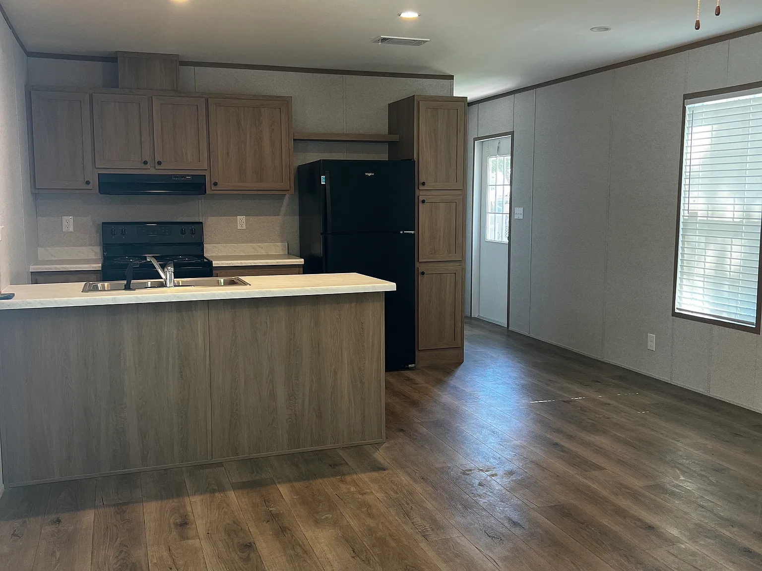 607 Lake Tahoe Cir — Photo 3