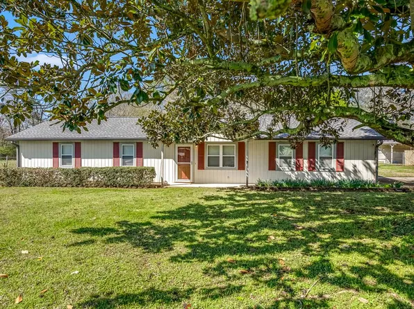 617 Regal Dr, Tunnel Hill, GA 30755