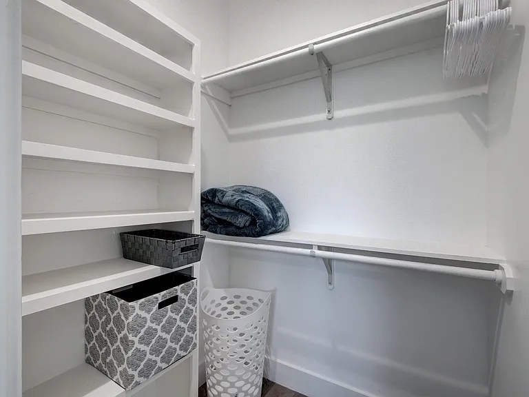 413 W Odell St #1 — Photo 29