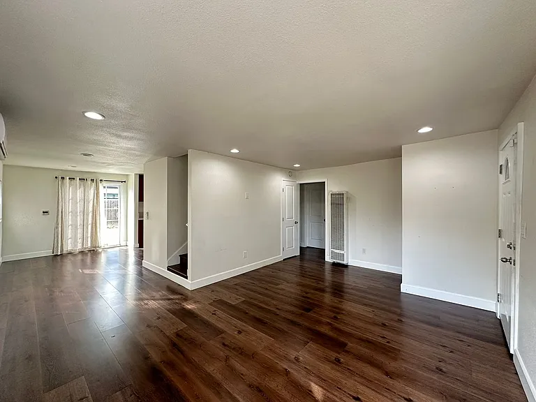 640 Todhunter Ave — Photo 4