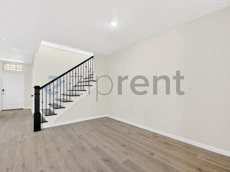 13400 Manuel Dr — Photo 11