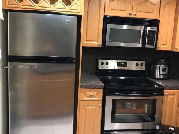 7000 NW 186th St, Hialeah, FL