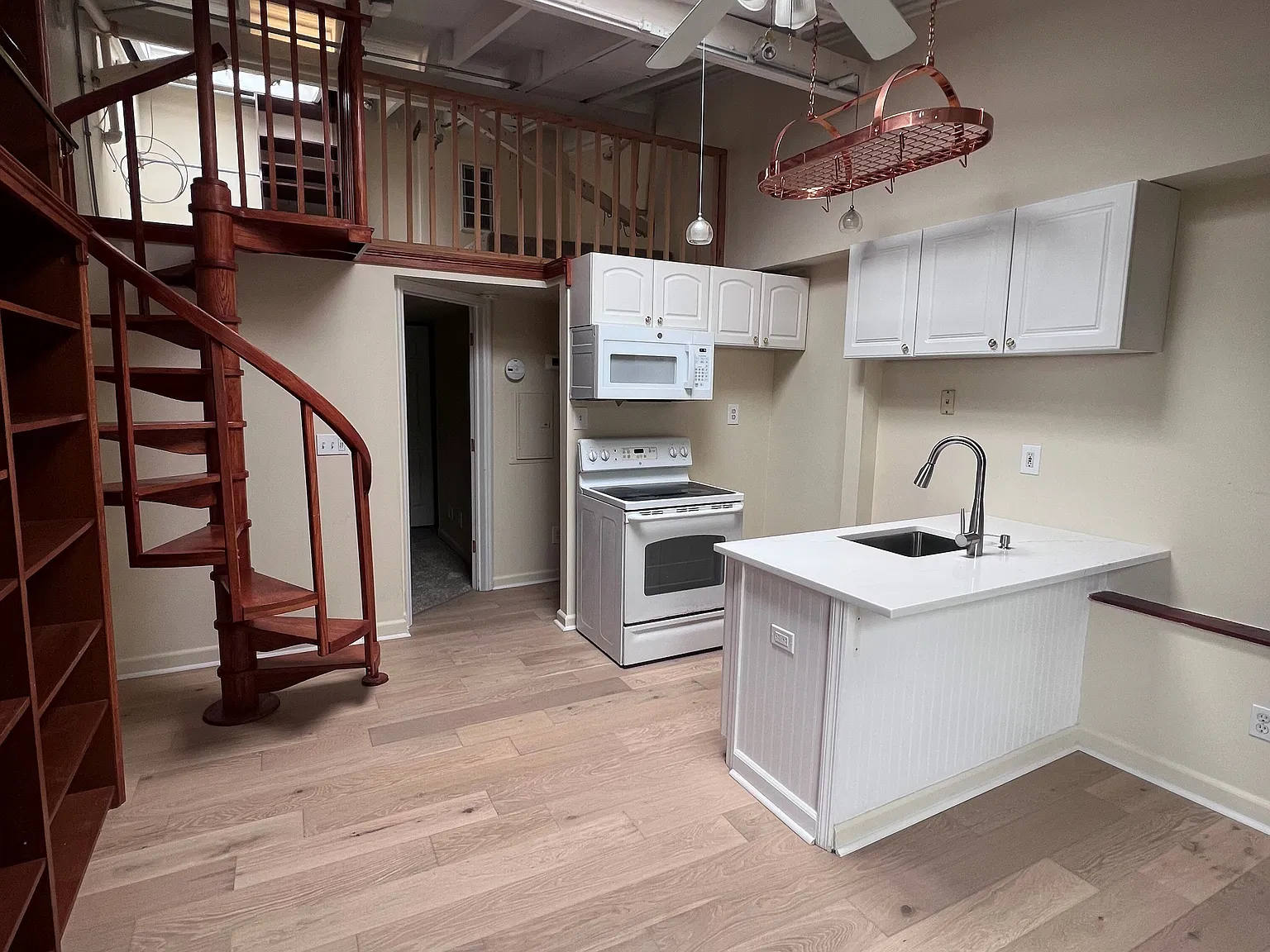 30 Chandler Sq — Photo 1