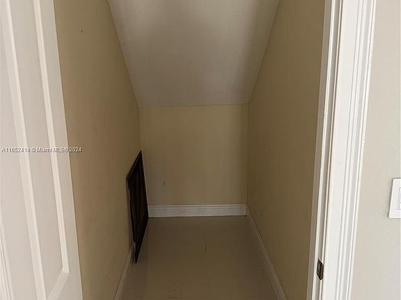 3rd image of 9924 NW 86th Ter