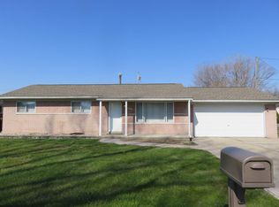 37941 Pointe Rosa St, Harrison Township, MI 48045