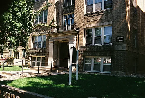 Taylor Apartments Photo 1