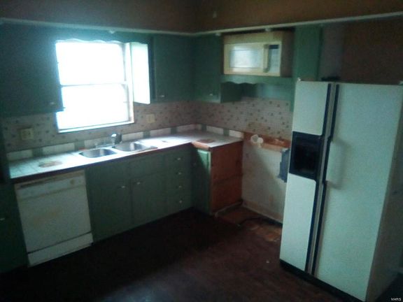 5th image of 2342 Woodlawn Ave