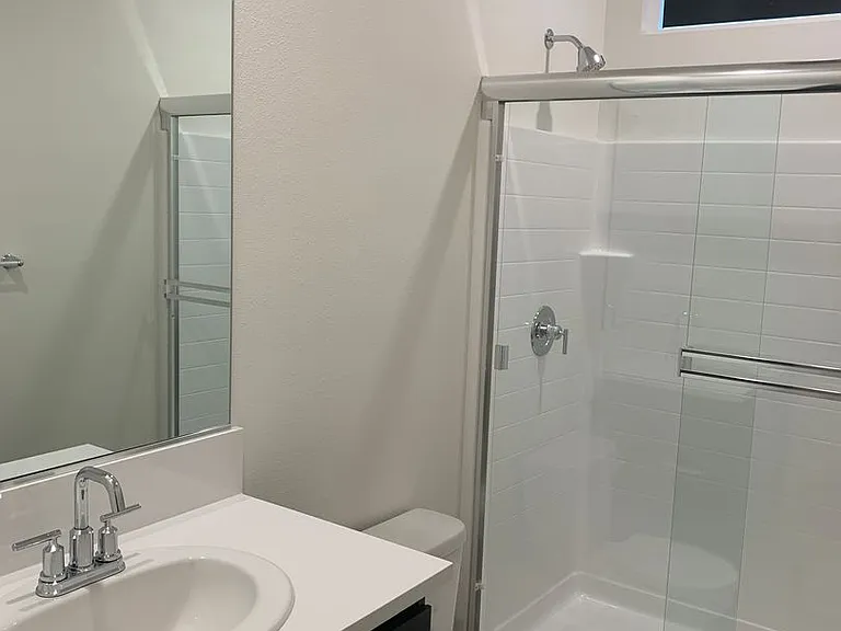 810 Holdenhurst Ln — Photo 5