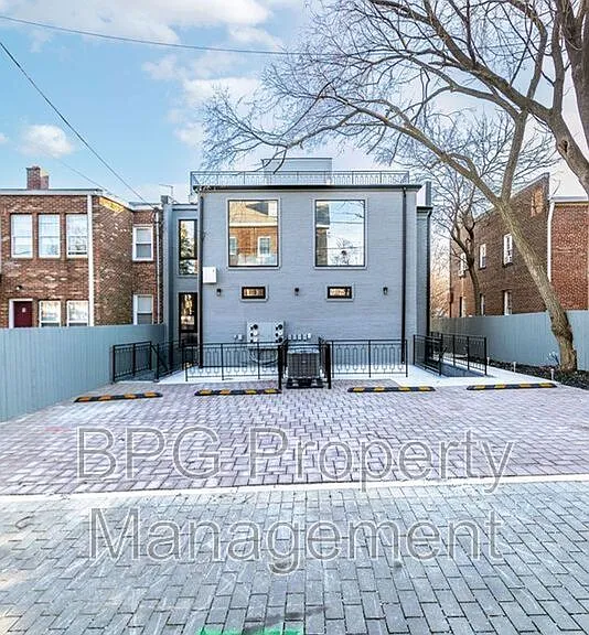 3921 W St NW #1 — Photo 88