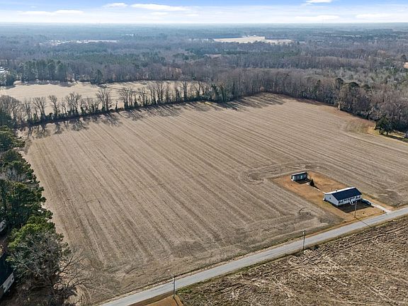 3rd image of 430 Buck Lane