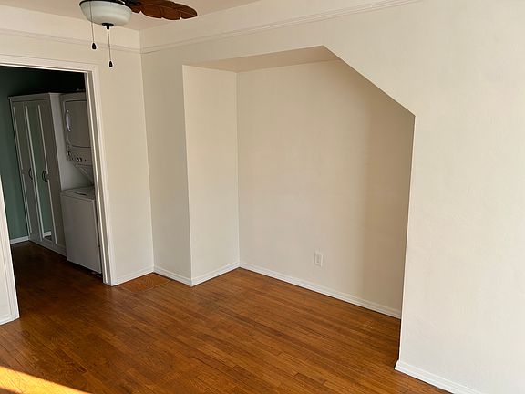 4th image of 271 Covina Ave #1