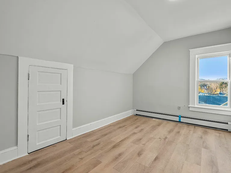 50 Hillside Pl #3 — Photo 5